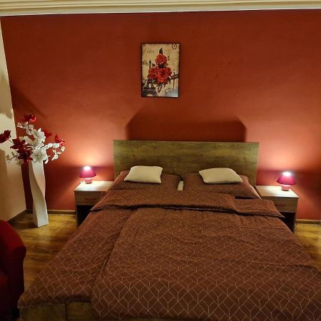 Matyas Apartman Tata Εξωτερικό φωτογραφία