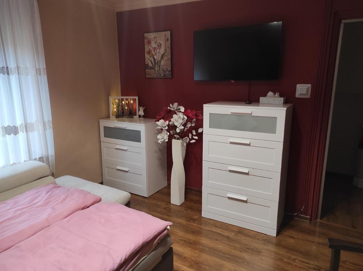 Matyas Apartman Tata Εξωτερικό φωτογραφία