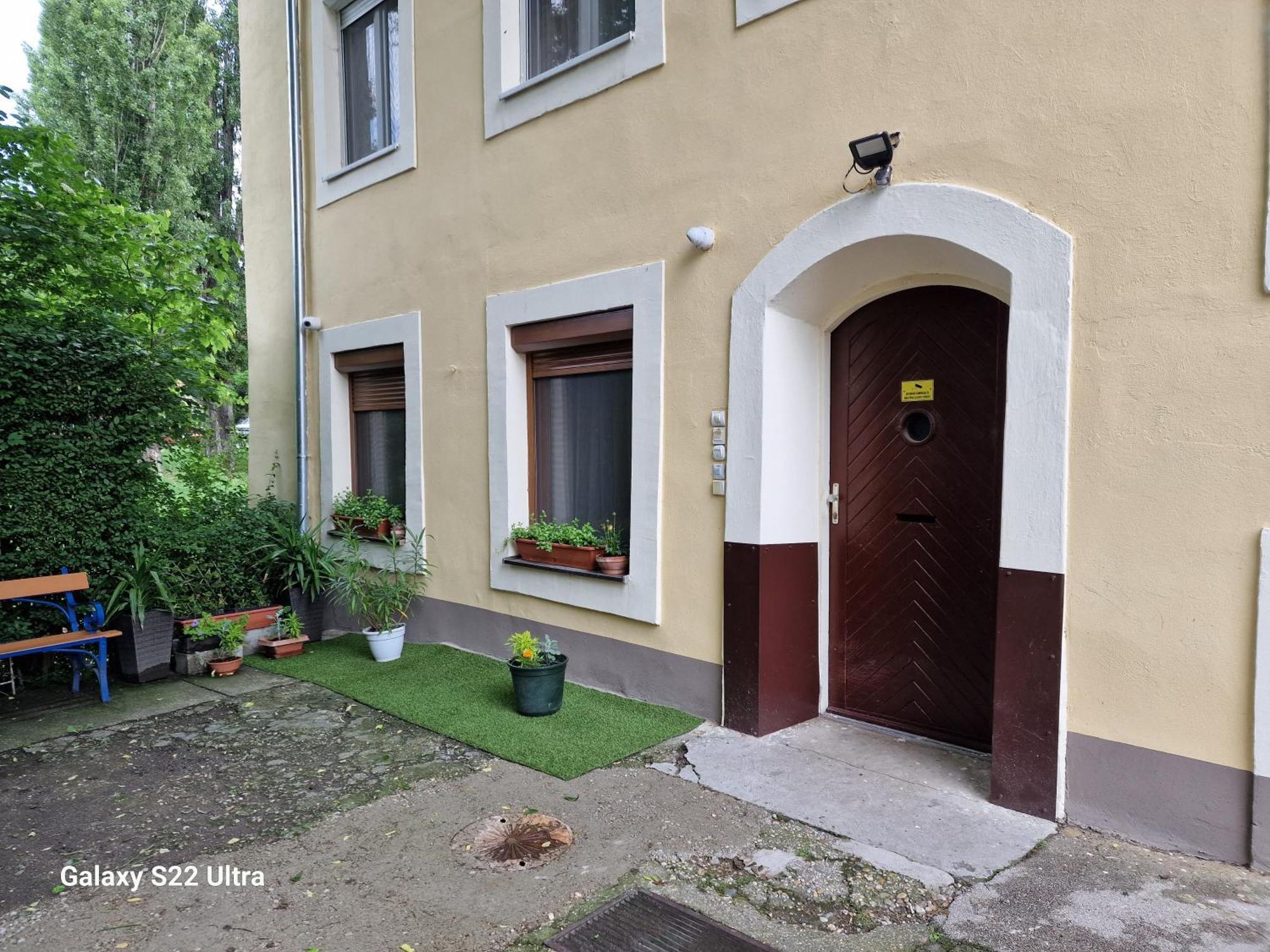 Matyas Apartman Tata Εξωτερικό φωτογραφία